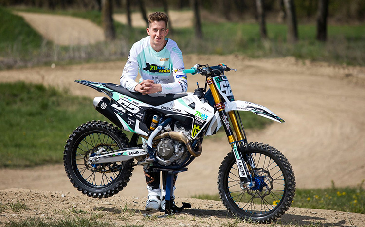 mladý motokrosový talent Jozef Posluch